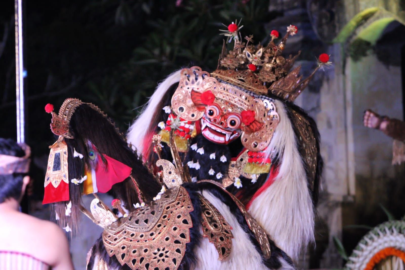 podiumnews.com-Walikota Nonton Barong Ket di PKB 